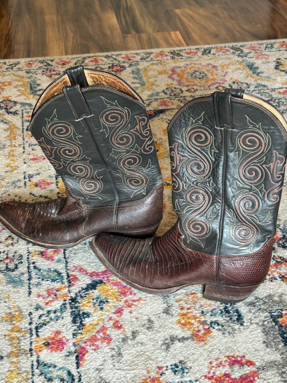 Justin’s Boot size In Picture